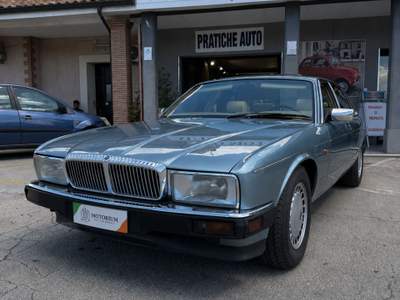 Jaguar Daimler Sovereign XJ40 Blu/Azzurro usata Fiumicino