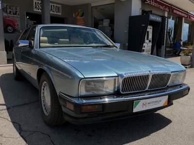 Jaguar Daimler Sovereign XJ40 Blu/Azzurro usata Fiumicino