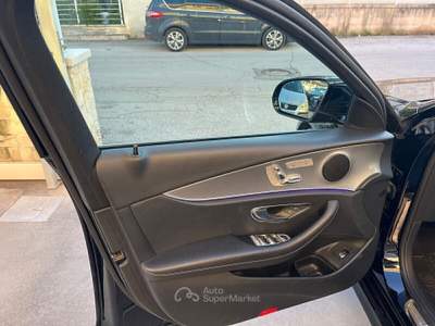 Mercedes-Benz Classe E E 220 d 4Matic Auto Premium Plus Nero usata Castellana Grotte