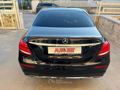 Mercedes-Benz Classe E E 220 d 4Matic Auto Premium Plus Nero usata Castellana Grotte