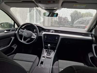 Volkswagen Passat Variant 2.0 TDI SCR 150CV DSG Business Nero usata Altamura