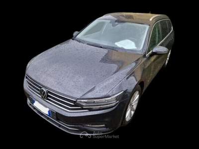 Volkswagen Passat Variant 2.0 TDI SCR 150CV DSG Business Nero usata Altamura