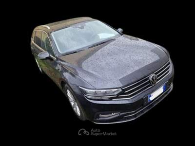 Volkswagen Passat Variant 2.0 TDI SCR 150CV DSG Business Nero usata Altamura