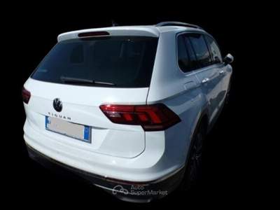Volkswagen Tiguan SCR DSG Life Bianco usata Altamura