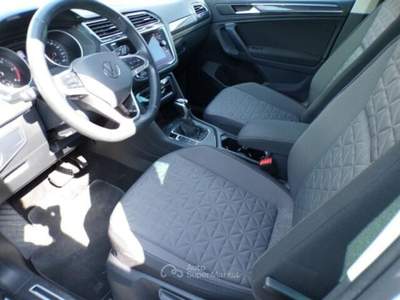 Volkswagen Tiguan SCR DSG Life Bianco usata Altamura