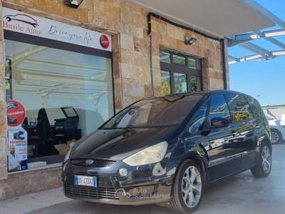 Ford S-Max 2.0 AUT. TDCi 140CV 6tr. Titanium DPF Nero usata Altamura
