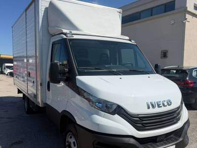 Iveco Daily 35C14 BOX 3 POSTI - 2024 Bianco usata Corato