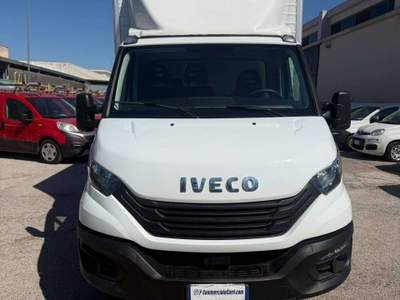 Iveco Daily 35C14 BOX 3 POSTI - 2024 Bianco usata Corato