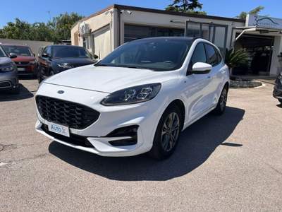 Ford Kuga EcoBlue 120 CV ST-Line Bianco usata Monopoli