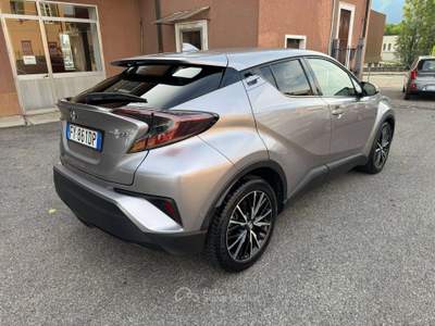 Toyota C-HR 1.8h Lounge 2wd e-cvt my18 TAGLIANDI TOYOTA-GARANZIA TOYOTA-PARK AUTOMATICO-CARPLAY Grigio usata Erba