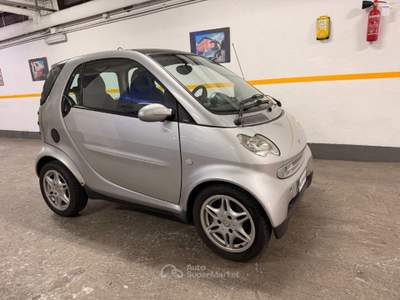 Smart ForTwo 700 coupé passion (45 kW) Argento usata Genova