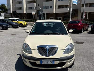 Lancia Ypsilon OTTIME CONDIZIONI Beige usata Monopoli