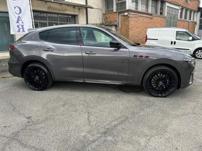 Maserati Levante MASERATI LEVANTE TROFEO 580 CV Grigio usata Torino