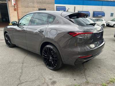 Maserati Levante MASERATI LEVANTE TROFEO 580 CV Grigio usata Torino