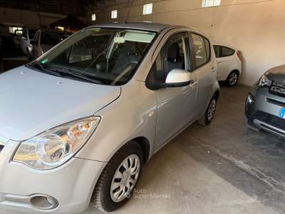 Opel Agila Auto è bellissima usata Novara