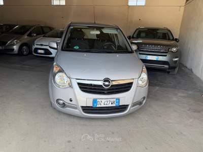Opel Agila Auto è bellissima usata Novara