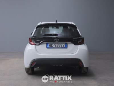Toyota Yaris yaris 1.5h active Bianco usata Barzago