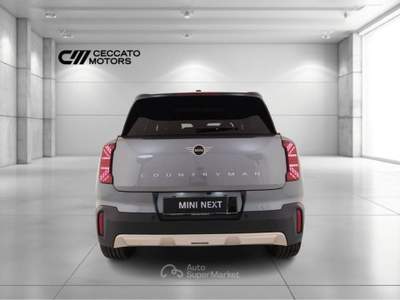 MINI Clubman 1.5 48V C Favoured Steptronic Nero usata Padova