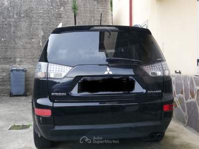Mitsubishi Outlander Mitsubishi Outlander (Motore derivazione Audi) Nero usata Sant'Angelo dei Lombardi