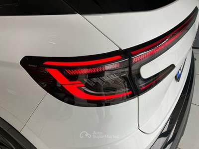 Renault Austral Austral 1.2 E-Tech full hybrid Iconic Esprit Alpine 4control Bianco usata Como