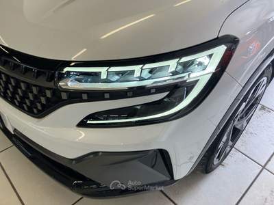 Renault Austral Austral 1.2 E-Tech full hybrid Iconic Esprit Alpine 4control Bianco usata Como