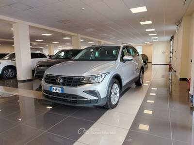 Volkswagen Tiguan Tiguan 2.0 TDI 150 CV SCR DSG Life Argento usata MONTE URANO