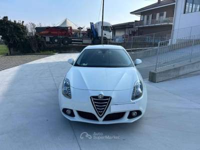 Alfa Romeo Giulietta 1.6 JTDm-2 105 CV Distinctive Bianco usata Saluzzo