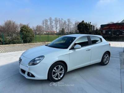 Alfa Romeo Giulietta 1.6 JTDm-2 105 CV Distinctive Bianco usata Saluzzo