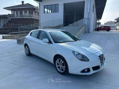 Alfa Romeo Giulietta 1.6 JTDm-2 105 CV Distinctive Bianco usata Saluzzo