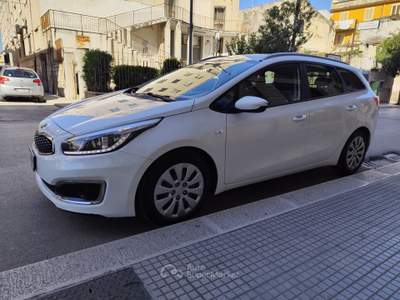 Kia Ceed cee'd 1.6 CRDi 110CV SW Active Bianco usata CORATO