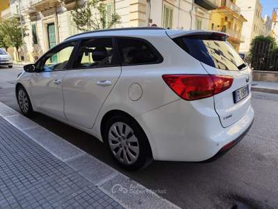 Kia Ceed cee'd 1.6 CRDi 110CV SW Active Bianco usata CORATO
