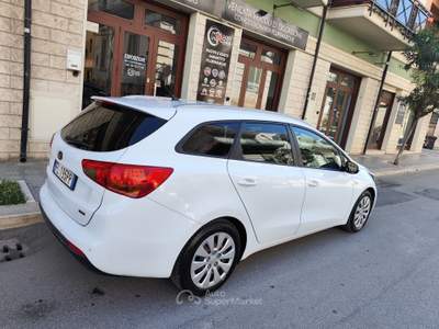 Kia Ceed cee'd 1.6 CRDi 110CV SW Active Bianco usata CORATO