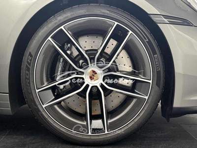 Porsche 911 911 TARGA 4 GTS - IVA ESP - POSS. SUB. LEASING Verde usata Busto Arsizio