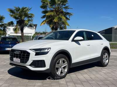 Audi Q8 286 CV quattro tiptronic Sport Bianco usata Manzano