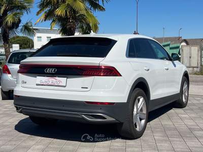 Audi Q8 286 CV quattro tiptronic Sport Bianco usata Manzano
