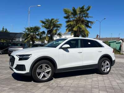 Audi Q8 286 CV quattro tiptronic Sport Bianco usata Manzano