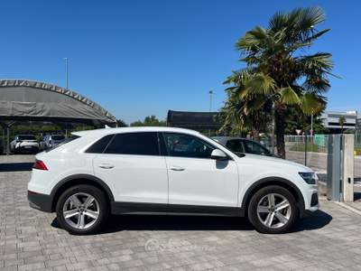 Audi Q8 286 CV quattro tiptronic Sport Bianco usata Manzano