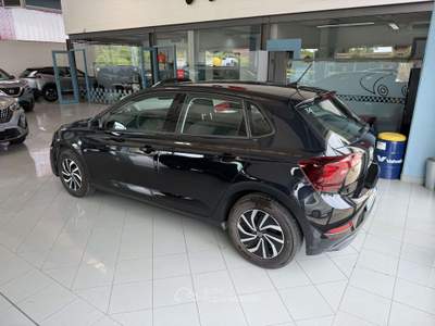 Volkswagen Polo Polo VI 2022 1.0 tsi Life 95cv Nero usata Romagnano Sesia