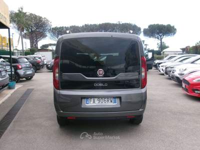 Fiat Doblò 1.6 M-JET EURO 6 LOUNGE 7 POSTI NAVI/PDC FULL OPTIONAL Grigio usata Giugliano in Campania