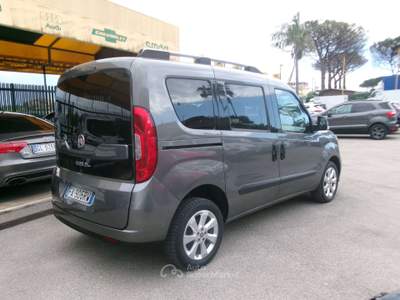 Fiat Doblò 1.6 M-JET EURO 6 LOUNGE 7 POSTI NAVI/PDC FULL OPTIONAL Grigio usata Giugliano in Campania