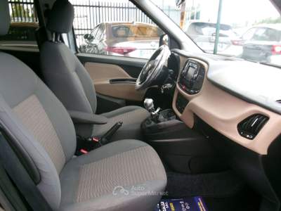 Fiat Doblò 1.6 M-JET EURO 6 LOUNGE 7 POSTI NAVI/PDC FULL OPTIONAL Grigio usata Giugliano in Campania