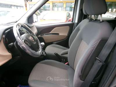 Fiat Doblò 1.6 M-JET EURO 6 LOUNGE 7 POSTI NAVI/PDC FULL OPTIONAL Grigio usata Giugliano in Campania