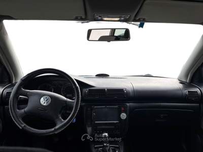 Volkswagen Passat Variant 1.9 tdi Business 130cv Grigio usata Torino