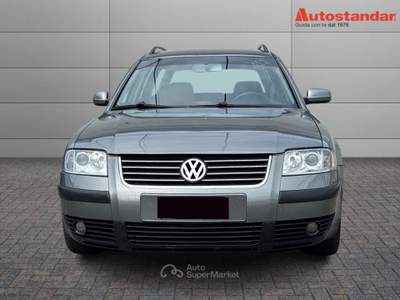 Volkswagen Passat Variant 1.9 tdi Business 130cv Grigio usata Torino