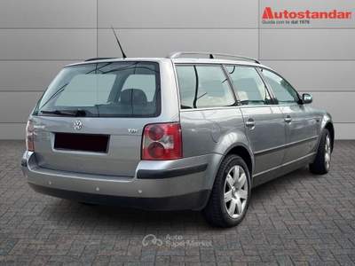 Volkswagen Passat Variant 1.9 tdi Business 130cv Grigio usata Torino