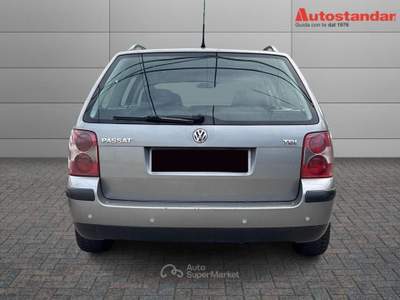 Volkswagen Passat Variant 1.9 tdi Business 130cv Grigio usata Torino
