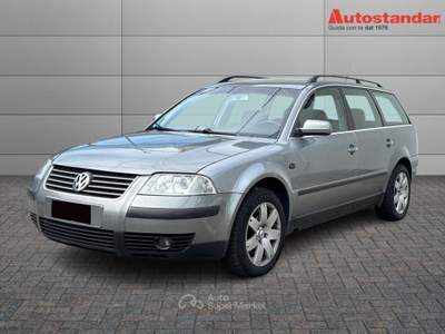 Volkswagen Passat Variant 1.9 tdi Business 130cv Grigio usata Torino