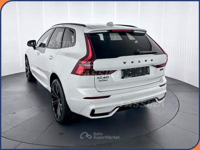 Volvo XC60 XC60 B5 AWD Plus Black Edition Bianco usata Milano