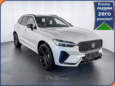 Volvo XC60 XC60 B5 AWD Plus Black Edition Bianco usata Milano