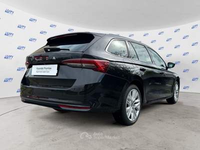 Skoda Octavia 2.0 TDI 110KW STYLE DSG Nero usata Pistoia